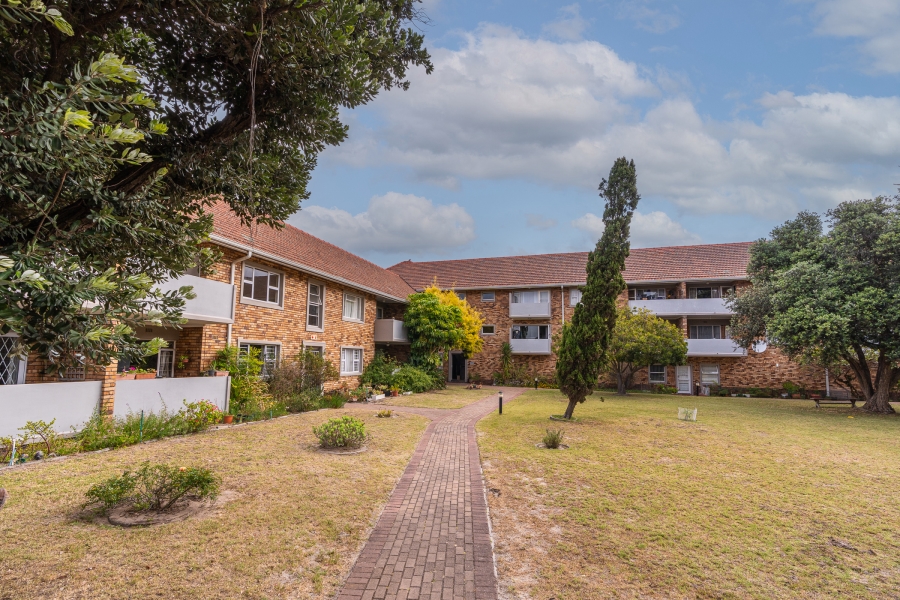 1 Bedroom Property for Sale in Pinelands Western Cape